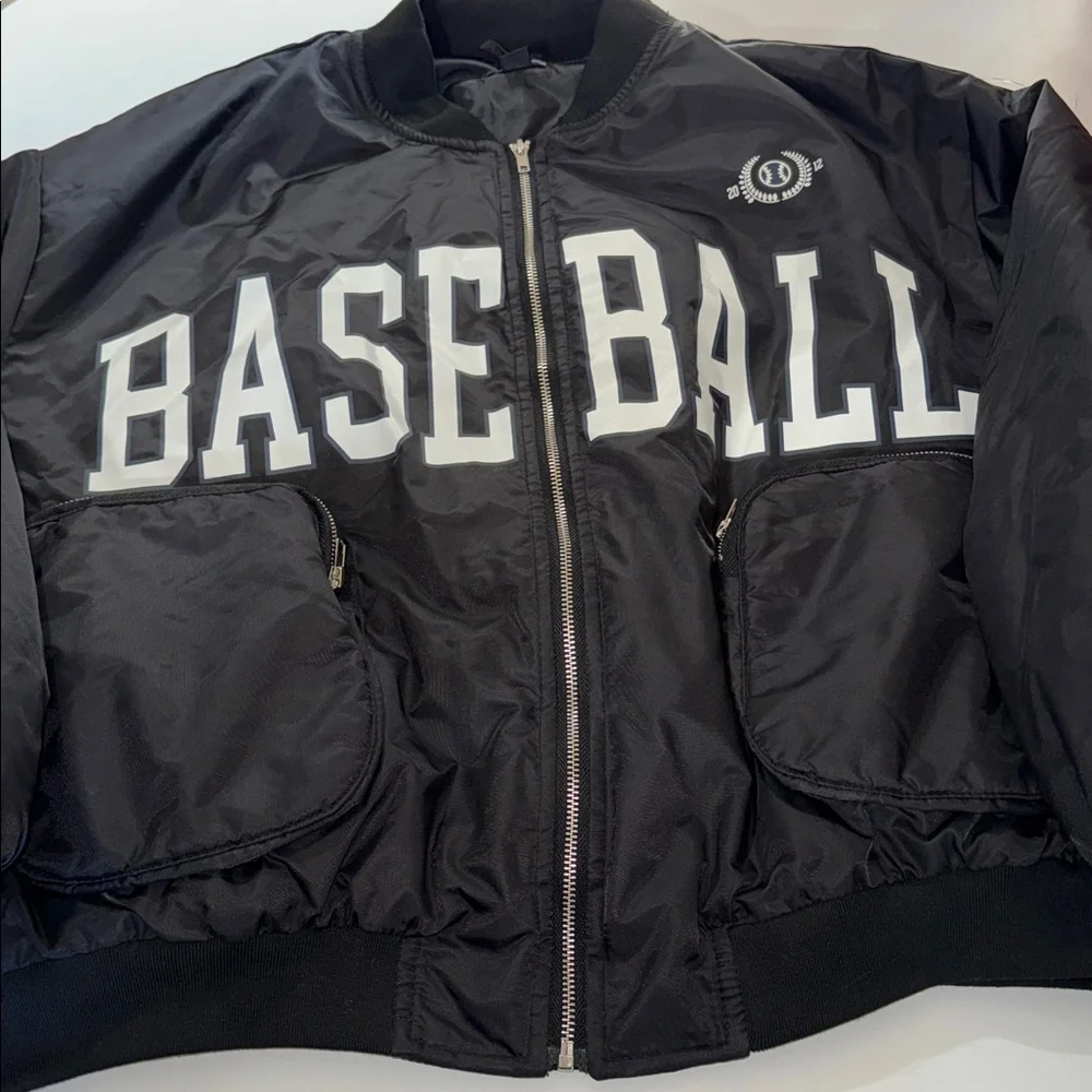 PrettyLittleThing Black Varsity Bomber Jacket‎